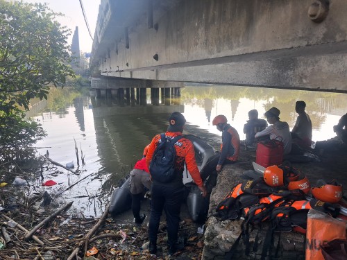 Pemancing Tenggelam di Kali Lamong Perbatasan Gresik-Surabaya