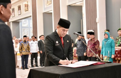 Ardi Mardiansyah Resmi Dilantik sebagai Sekda Kampar