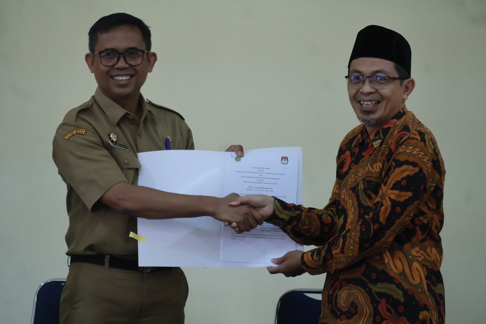Perkuat Edukasi Politik Masyarakat, KPU dan Bakesbangpol Banjarnegara Jalin Kerja Sama