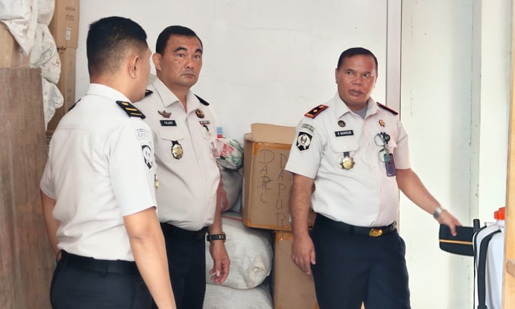 Pastikan Pengelolaan BMN Tertib dan Akuntabel, Kalapas Gunungsitoli Pimpin Pengecekan Inventaris Barang