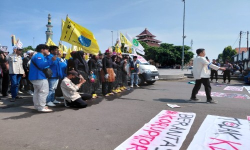 Mahasiswa di Cilacap Gelar Aksi, Minta Program MBG Dievaluasi Sebelum Dilanjutkan