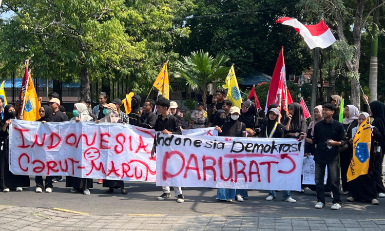 Mahasiswa Ngawi Turun Jalan, Kritik Kebijakan Pemerintah yang Amburadul