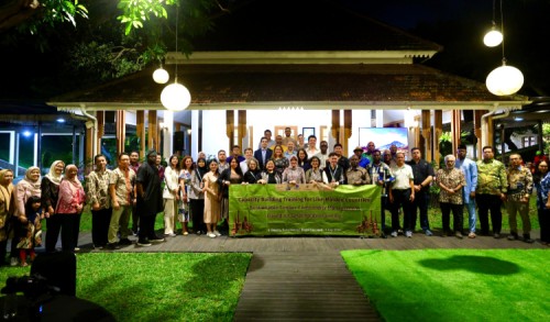 Delegasi 16 Negara Belajar Industri Kayu Berkelanjutan di Banyuwangi