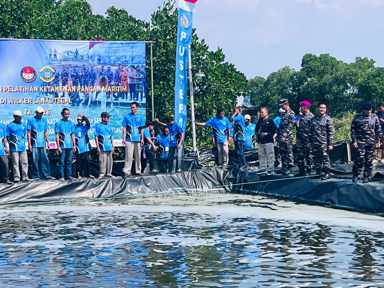 TNI AL Bekali Warga Tegal Ilmu Budidaya Udang Vaname, Tambak Ditargetkan Produktif Lagi