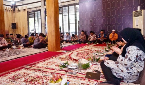 Peringati Hari Asyura, Pemkab Banyuwangi Gelar Doa Bersama dan Santuni Anak Yatim
