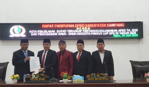 Sidang Paripurna, DPRD Sampang Bentuk Tim Pansus Tindak Lanjut BPK