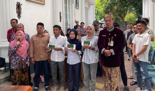 Empat Tahun Berjalan, Program Beasiswa Nia Kurnia Fauzi Kembali Bantu Puluhan Mahasiswa Sumenep