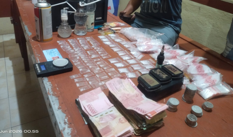 Polisi di Sumenep Amankan Puluhan Paket Sabu dan Uang Tunai, Pelaku Kabur