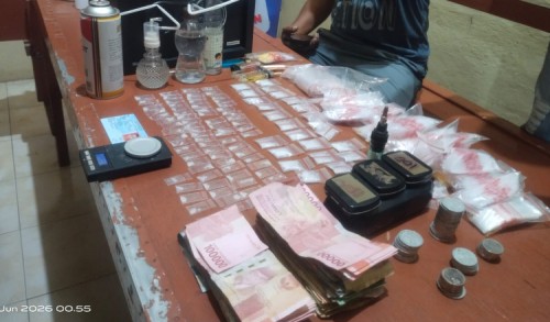 Polisi di Sumenep Amankan Puluhan Paket Sabu dan Uang Tunai, Pelaku Kabur
