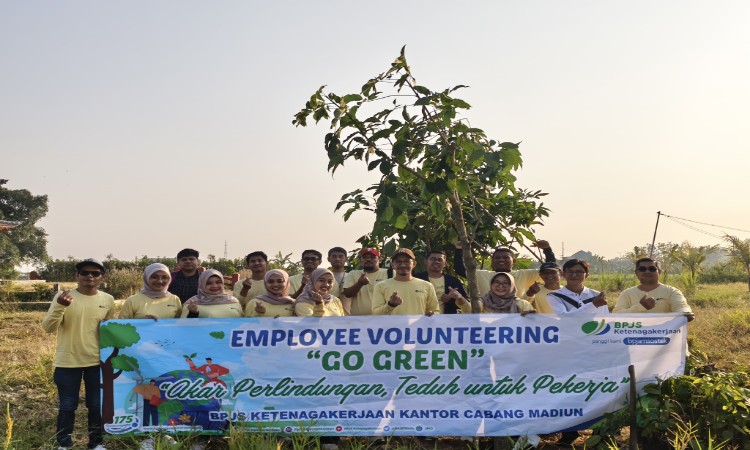 BPJS Ketenagakerjaan Madiun Employee Volunteering 'Go Green' di Kampung Jepang