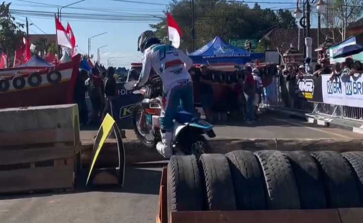 27 Rider Trail Internasional Ramaikan Hiu Selatan International Hard Enduro 8 di Cilacap