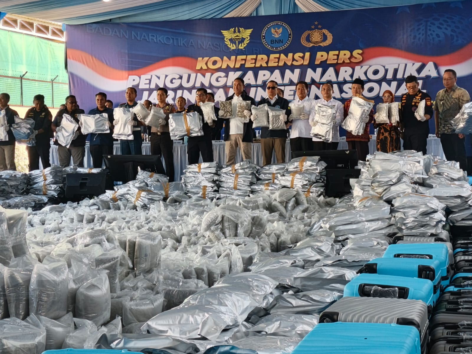 Gudang Narkotika Jaringan Internasional Terbongkar di Gresik, BNN Sita 3,37 Ton Ganja