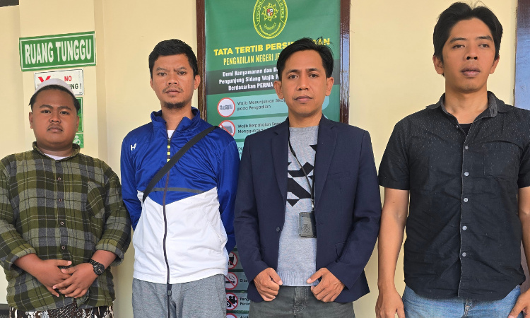 Terkait Mobil, Kuasa Hukum Kiai Ali Rachmatulloh Siap Hadirkan 4 Saksi di Persidangan 
