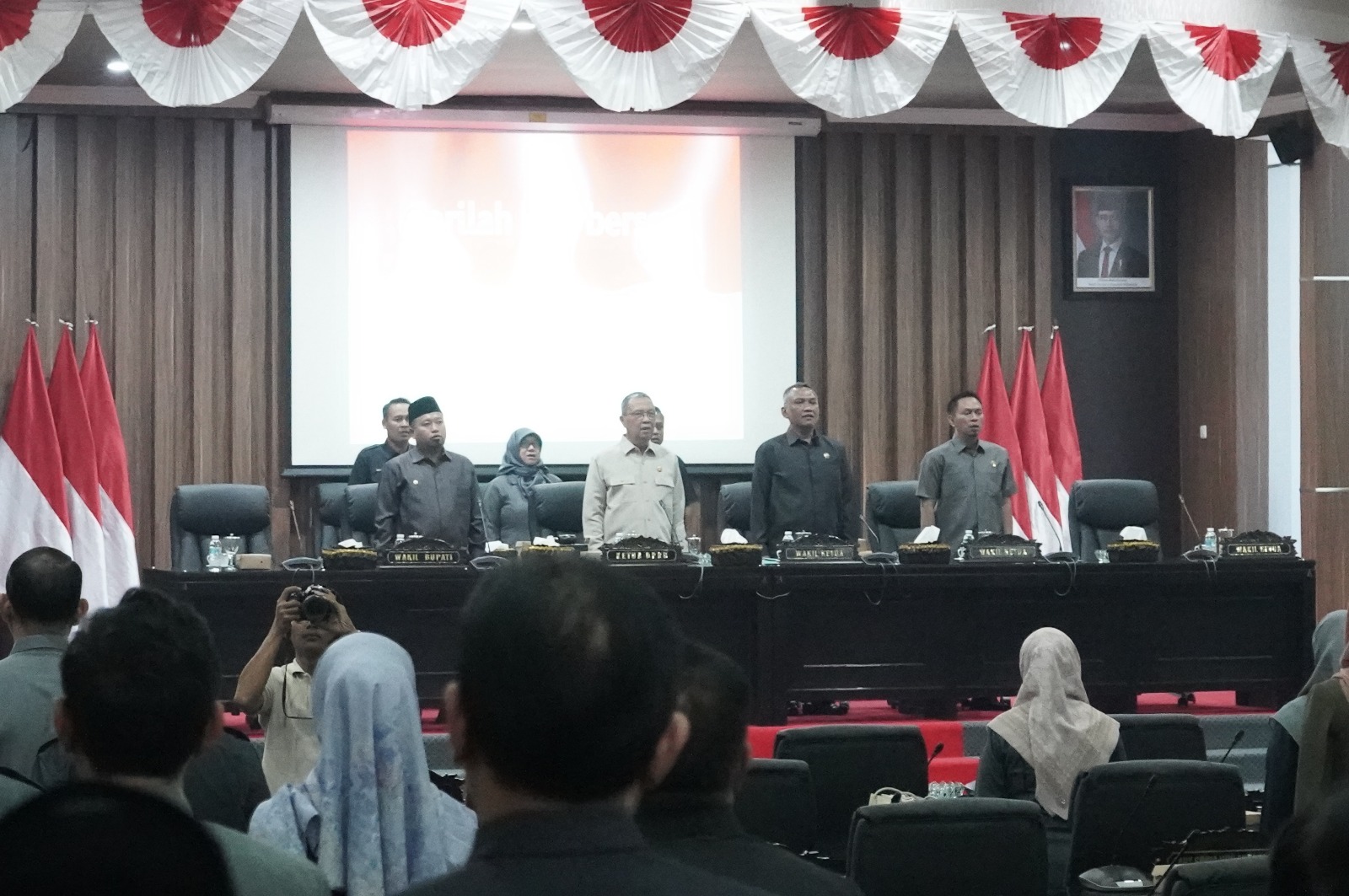 Jawab PU Fraksi DPRD, Bupati Bongkar Punyebab SILPA 145 Miliar, Proyek Mangkrak, Piutang Daerah Belum Tertagih 