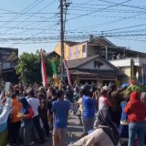 Tradisi Rebutan Gunungan Hasil Bumi Ramaikan Memetri Bumi di Kuripan Lor Cilacap