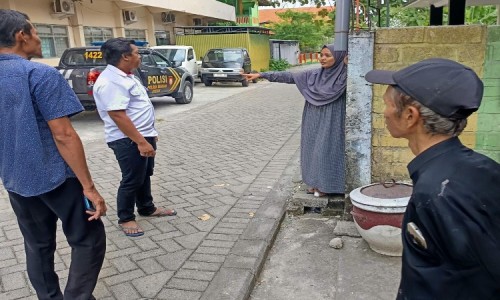 Komplotan Maling Bersarung Gasak Motor Keluarga Ponpes di Bungah Gresik