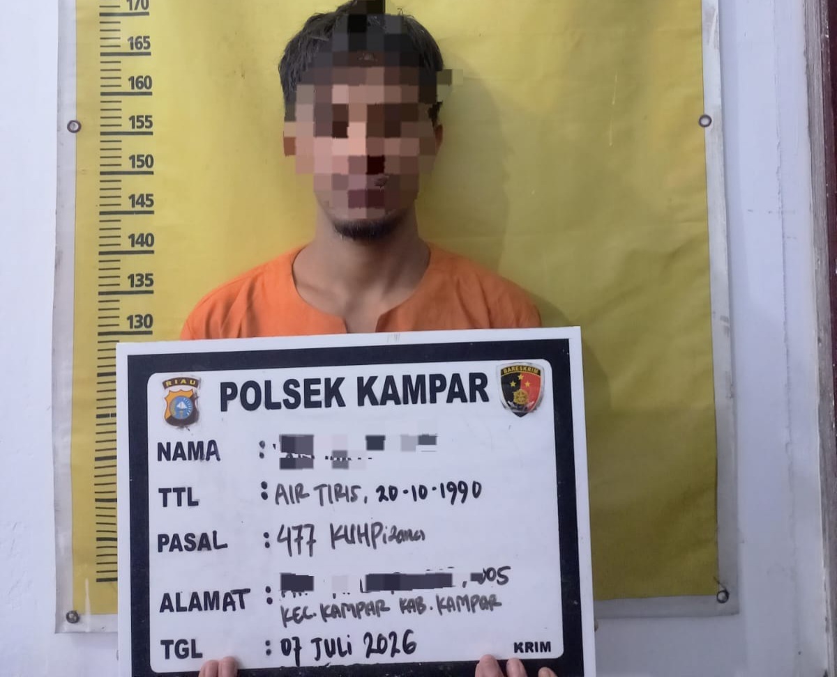Terekam CCTV, Residivis Pencurian di Kampar Riau Ditangkap Usai Panjat Atap Rumah