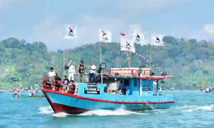 Dukung Tradisi Nelayan, PSI Cilacap Ikut Ramaikan Sedekah Laut 2026