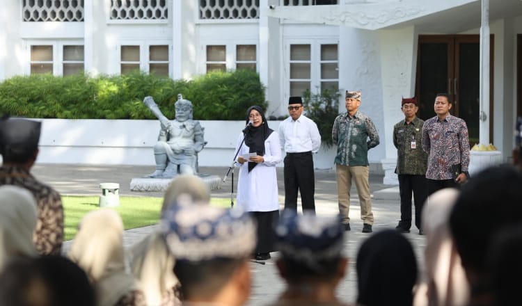 Bupati Ipuk Minta ASN Banyuwangi Tak Boleh Lambat Layani Warga
