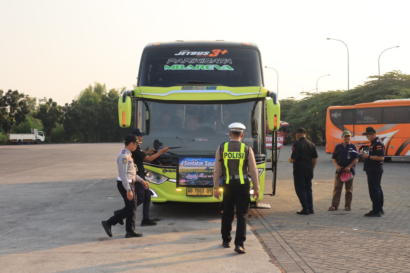 Satlantas Polres Gresik dan Dirjen Hubdat Gelar Ramp Check di Rest Area