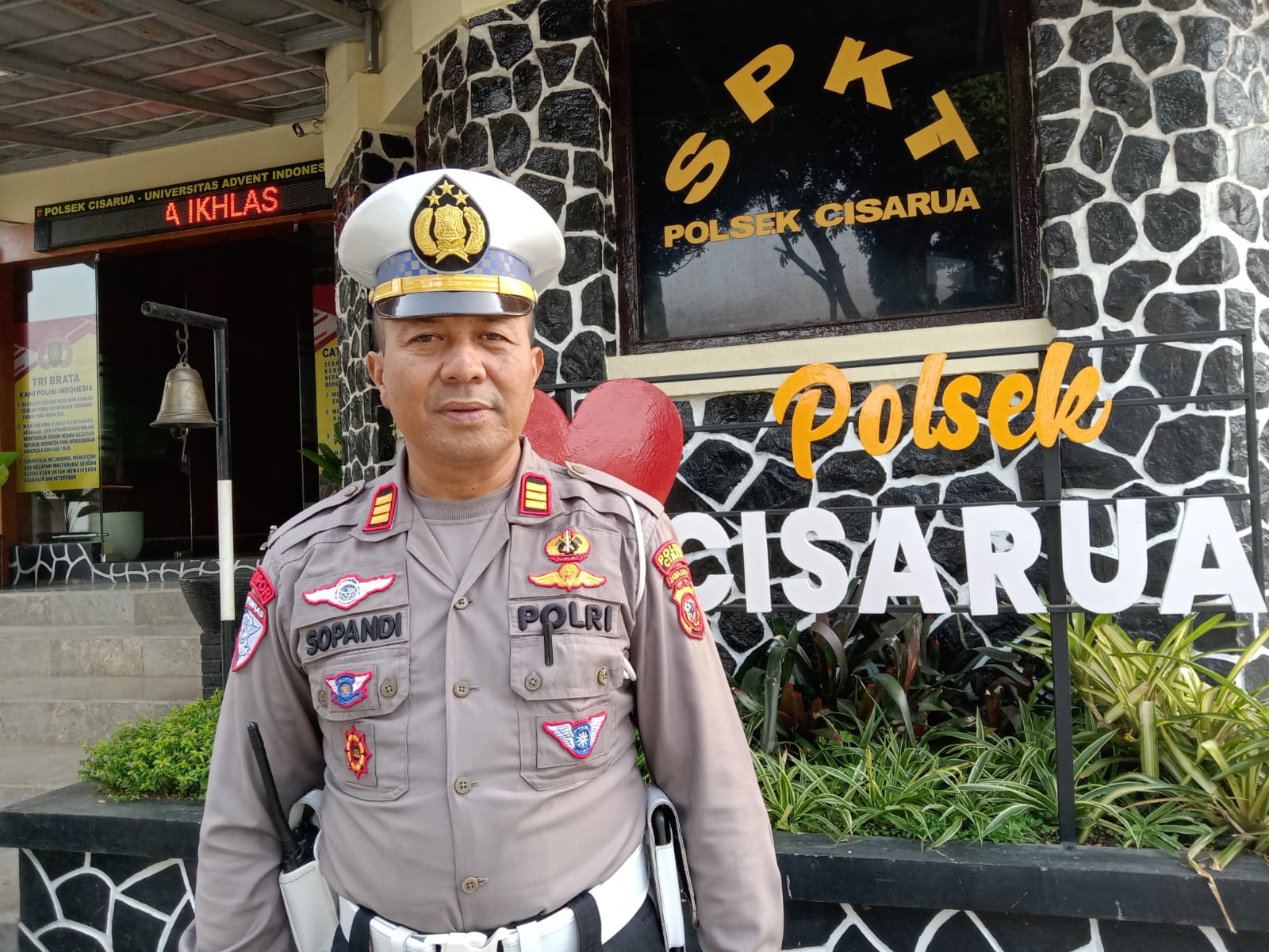 Polsek Cisarua Gencarkan Program Go to School Tekan Angka Kecelakaan Pelajar