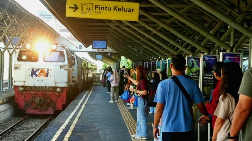 KAI Daop 8 Perkuat Konektivitas Rel, 18 Stasiun Sudah Terhubung dengan KA Commuter Lokal