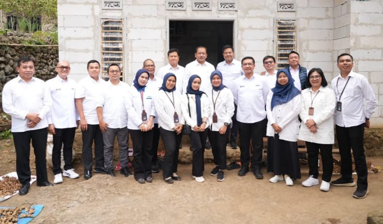 Perkuat Ekonomi Kerakyatan, Danantara Apresiasi Model Pemberdayaan PNM di Mojokerto