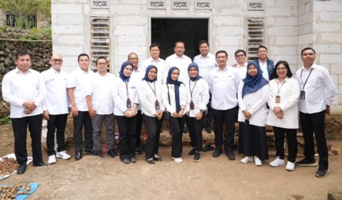 Perkuat Ekonomi Kerakyatan, Danantara Apresiasi Model Pemberdayaan PNM di Mojokerto