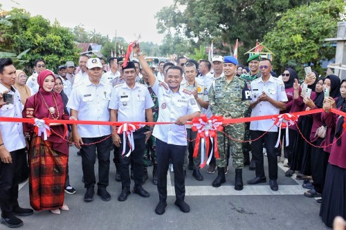 Bupati Bone Resmikan Jalan di Cina, Perkuat Konektivitas Antar Wilayah 