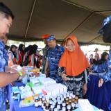 TNI AU Hadir di Banyuwangi, Bagikan Sembako dan Layani Pemeriksaan Kesehatan Gratis