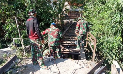 Sinergi TNI-Warga Gotong Royong Benahi Infrastruktur Vital di Kedungadem