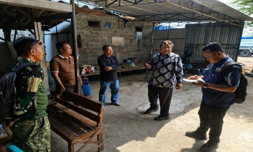 Gudang Pengisian Air di Gresik Ternyata Jadi Tempat Pemindahan Solar Ilegal