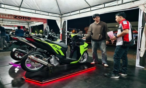 Ribuan Warga Antusias Ramaikan Public Exhibition New Honda Vario Evo 160 di Malang