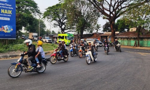 5.000 Bikers Ramaikan Jamnas Honda C50 C70 C90 Club Indonesia XXIII di Mojokerto
