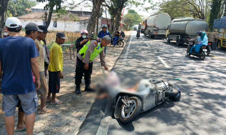 Motor Bonceng Empat Orang Kecelakaan di Jalur Pantura Tuban, Dua Tewas