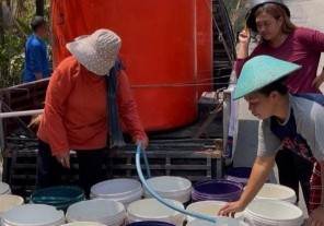 HUT ke-25, Partai Demokrat Banjarnegara Salurkan Bantuan Air Bersih untuk Warga Pagedongan