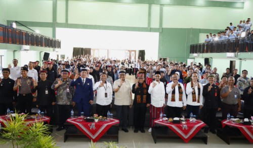 239eaa3d7018.jpg