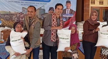 20 Ton Beras Bantuan Pangan Disalurkan di Desa Ciwuni Cilacap