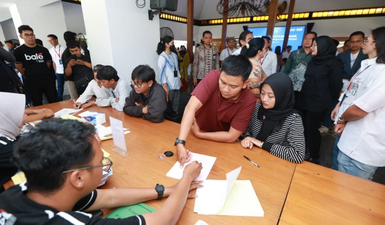 100 Keluarga Ikuti Akad Massal KPR Subsidi, Banyuwangi Perluas Akses Hunian Layak