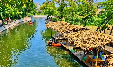Wisata Pasar Apung Kali Karplos, Magnet Baru Wisatawan di Kota Blitar