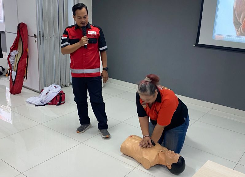 Menuju Honda Bikers Day 2026, 117 Bikers Surabaya Perkuat Bekal Safety Riding dan Basic Life Support