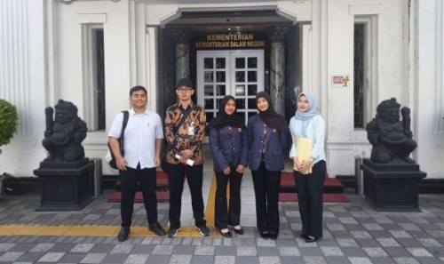 738aae1b2383.jpg