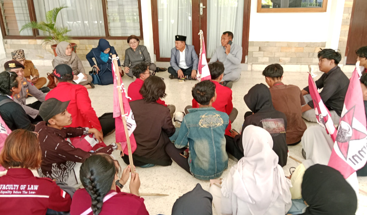Gesar Aksi, Mahasiswa Desak Anggota DPRD Banyuwangi Terjerat Narkoba Dipecat
