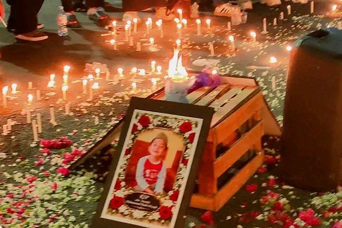 Kematian Siswa SD Korban Bullying, Puluhan Warga Pemalang Nyalakan Lilin Tuntut Keadilan dan Transparansi Penanganan