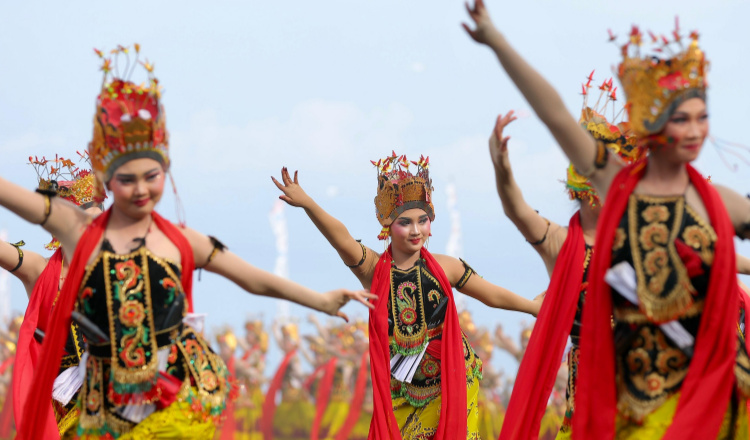 Daya Tarik Gandrung Sewu 2026, Wisatawan Padati Penerbangan ke Banyuwangi