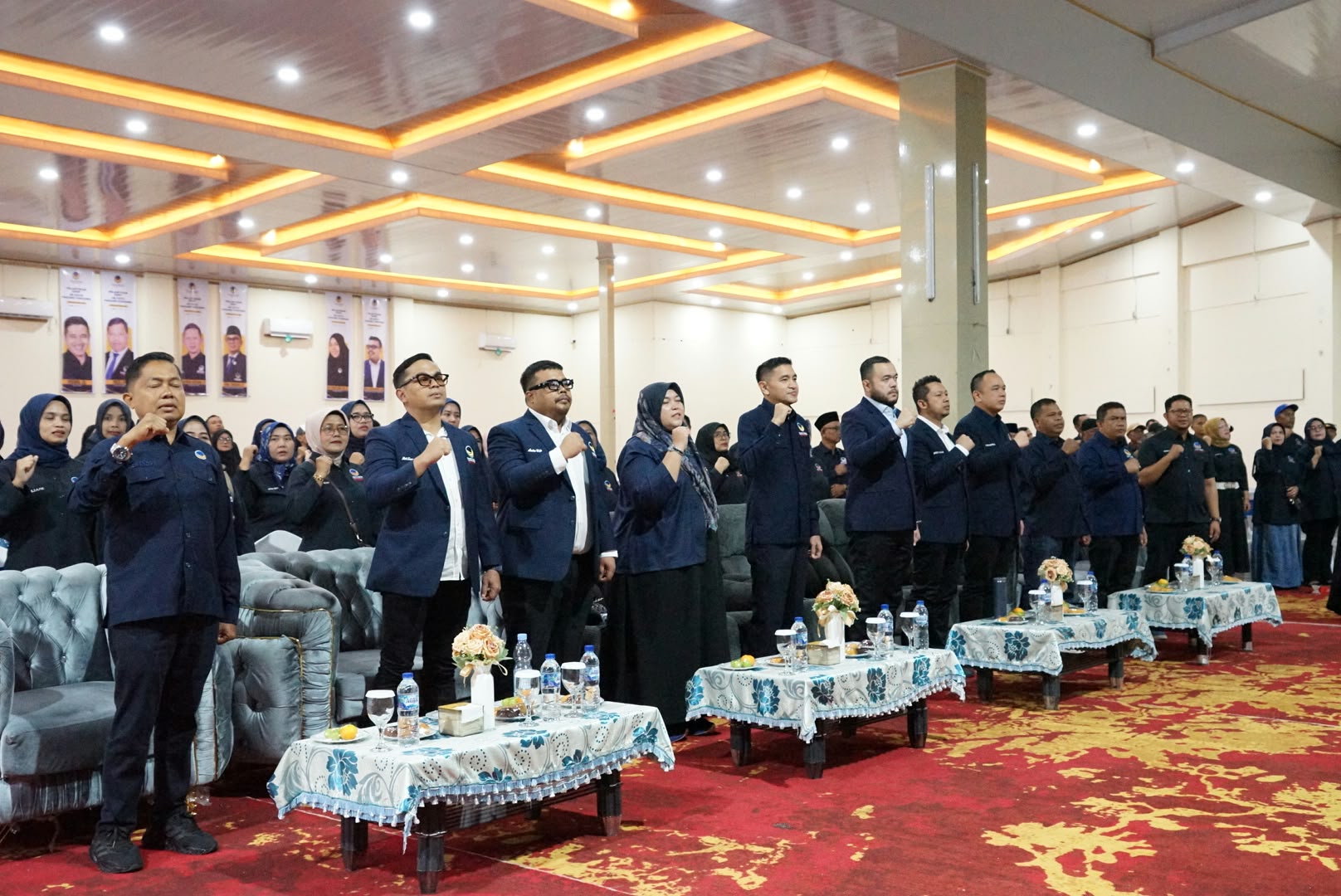 Fadly Amran Kukuhkan Soliditas NasDem Padang Panjang, 16 DPRT Resmi Dilantik