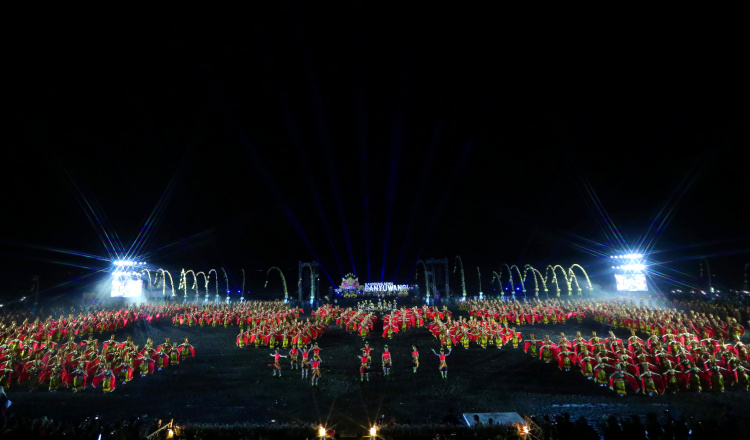 Sensasi Baru Gandrung Sewu 2026: Mahakarya Tradisi Berbalut Cahaya di Tepi Pantai Banyuwangi 